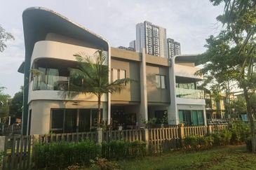 Lepironia Gardens, Setia Eco Glades