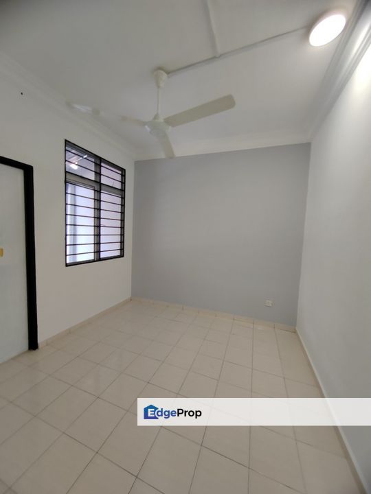 Laman Dillenia Nilai Impian 2 Storey Terrace, Negeri Sembilan, Nilai