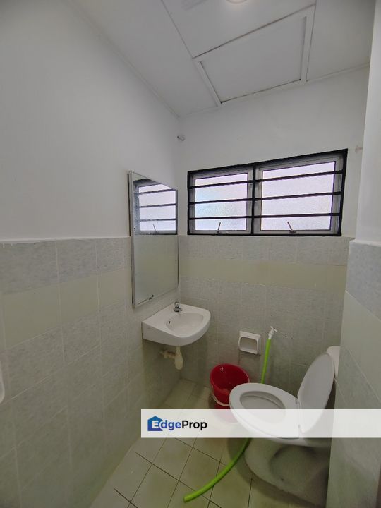 Laman Dillenia Nilai Impian 2 Storey Terrace, Negeri Sembilan, Nilai