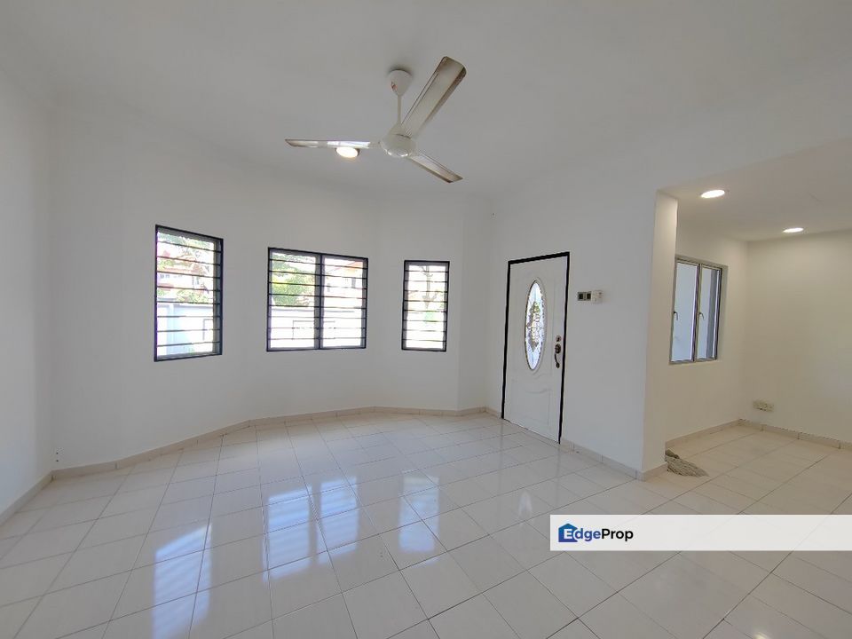 Laman Dillenia Nilai Impian 2 Storey Terrace, Negeri Sembilan, Nilai