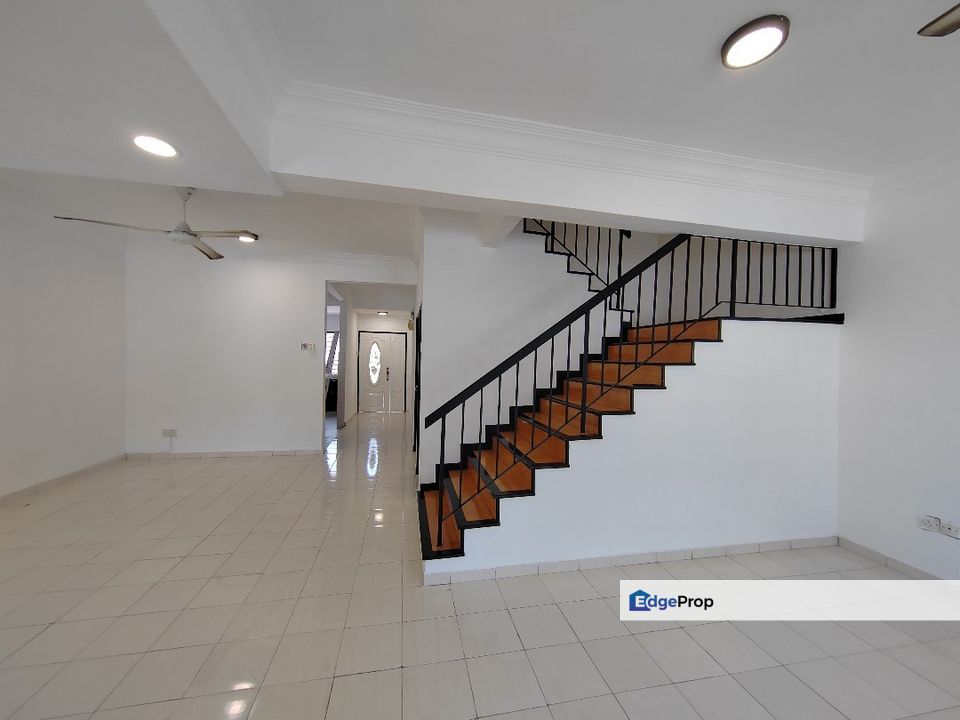 Laman Dillenia Nilai Impian 2 Storey Terrace, Negeri Sembilan, Nilai