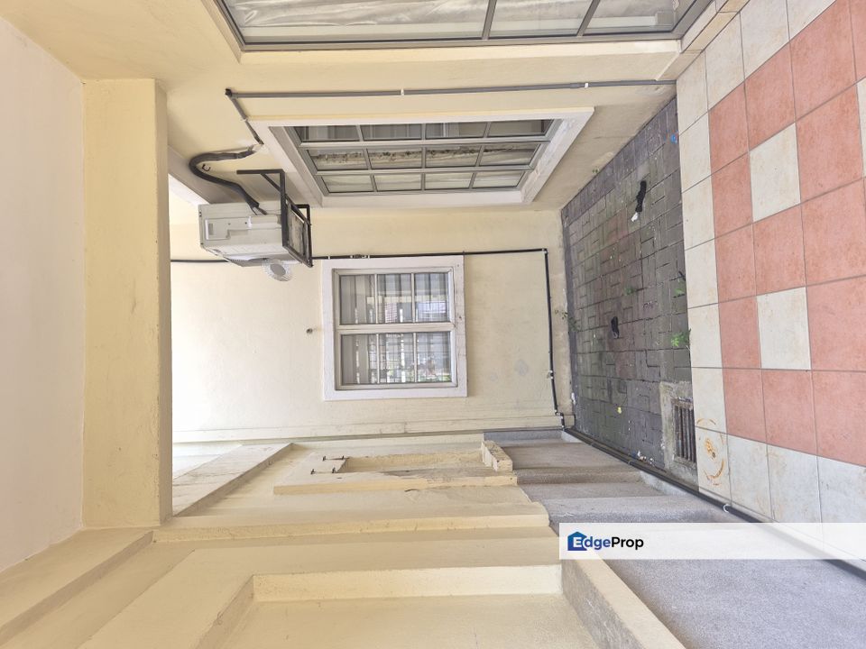 Putra Heights Section 10  Double Storey Super Link (26x75), Selangor, Subang Jaya