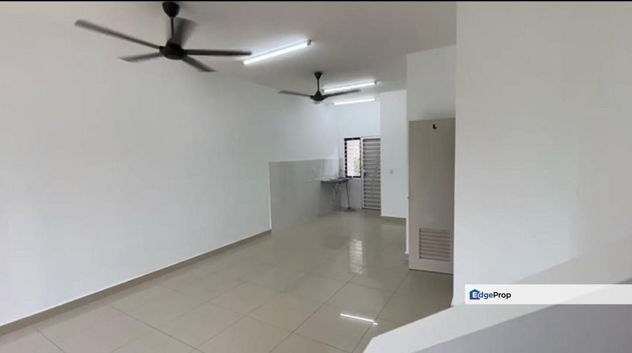 Bandar Mahkota Banting Lakeview 2 Storey Terrace (2 Units), Selangor, Banting