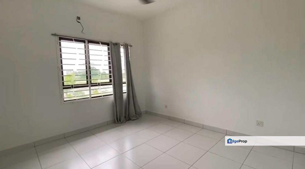 Bandar Mahkota Banting Lakeview 2 Storey Terrace (2 Units), Selangor, Banting