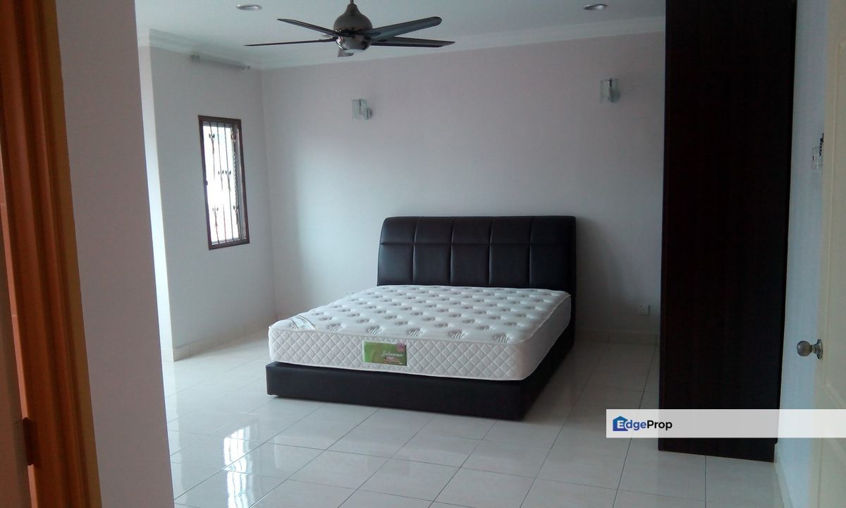 Klang Batu Belah 2.5 Storey Terrace House, Selangor, Klang