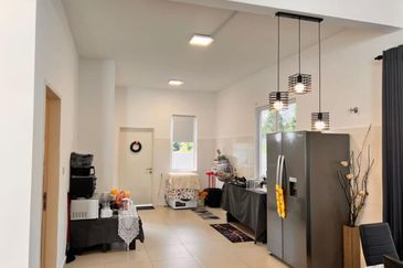 HIJAYU 3B @ BANDAR SRI SENDAYAN