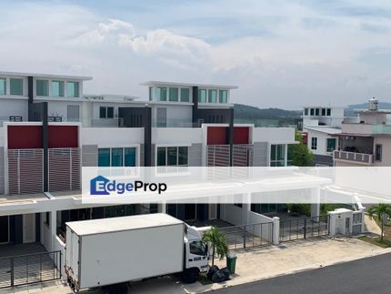 PD Bandar Springhill Freesia 2.5 Storey Terrace, Negeri Sembilan, Port Dickson