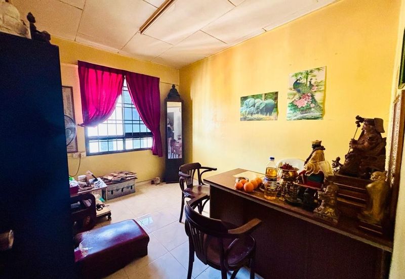 Sri Lanang Flat (Rumah Pangsa Sri Lanang)