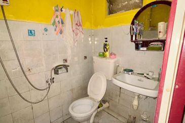 Sri Lanang Flat (Rumah Pangsa Sri Lanang)