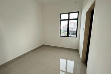 Jalan Mutiara Emas 2/32