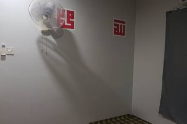 Taman Nusaria, Gelang Patah, 2 Storey Corner Lot, Kitchen Extended, 4 Bedroom