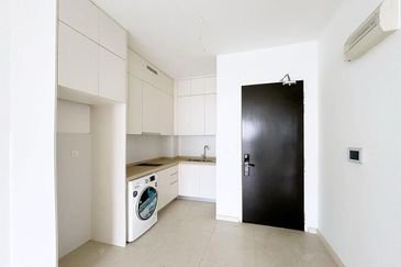 The M @ Medini Macrolink