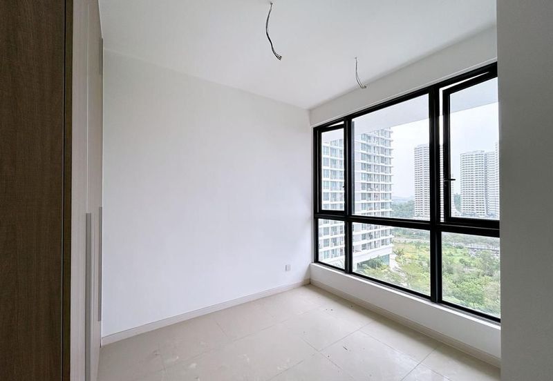 The M @ Medini Macrolink