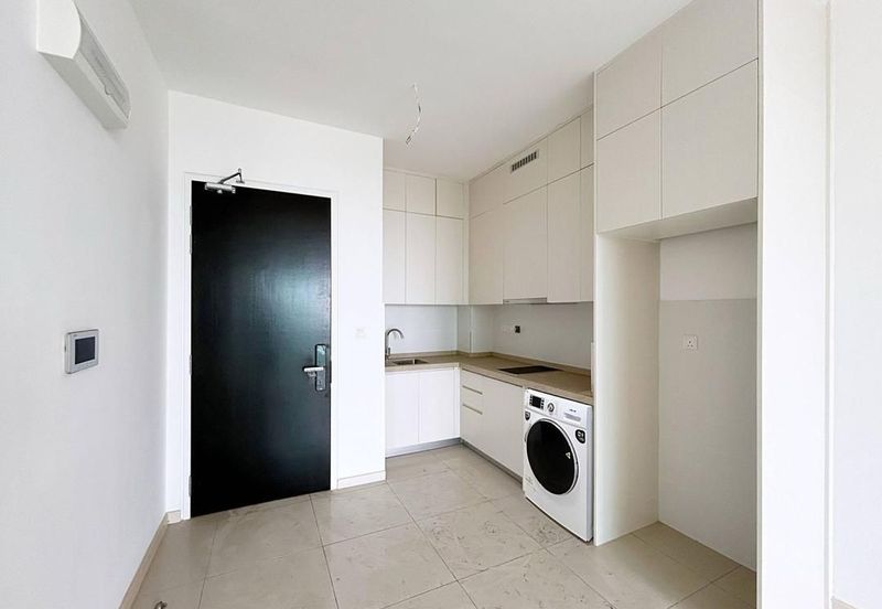 The M @ Medini Macrolink