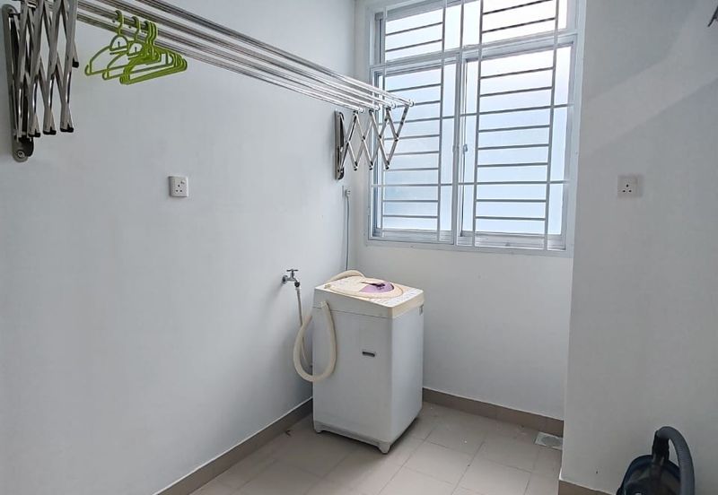 D Rich Executive Suites