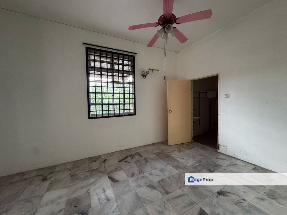 Taman Universiti, Skudai, Johor, 2 Storey House with 20ft Land, Extended Unit, Johor, Skudai