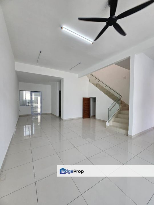 Emerald Residenz @ Bandar Seri Alam, Masai, Johor, 2 Storey House 22x70, Renovated Kitchen Unit, Gated Guarded, Johor, Masai