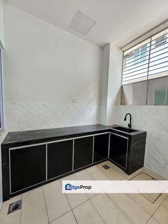 Emerald Residenz @ Bandar Seri Alam, Masai, Johor, 2 Storey House 22x70, Renovated Kitchen Unit, Gated Guarded, Johor, Masai