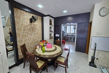 Austin Residence @Taman Mount Austin