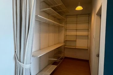 D Rich Executive Suites