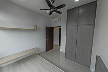 Seri Austin Luxury Apartment