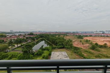 Seri Austin Luxury Apartment