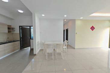 Seri Austin Luxury Apartment