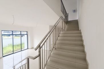 Austin Residence @Taman Mount Austin