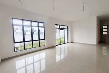 Austin Residence @Taman Mount Austin