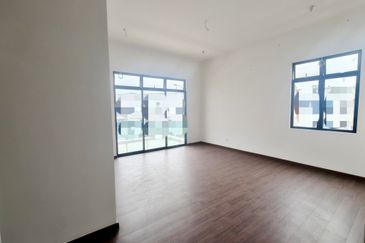 Austin Residence @Taman Mount Austin