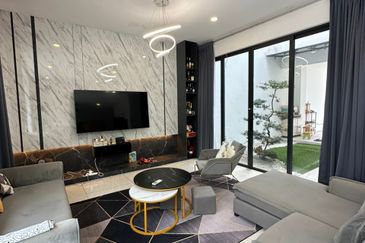 The Hills Residences, Senibong Cove