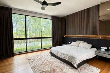 The Hills Residences, Senibong Cove