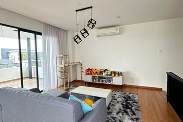 The Hills Residences, Senibong Cove