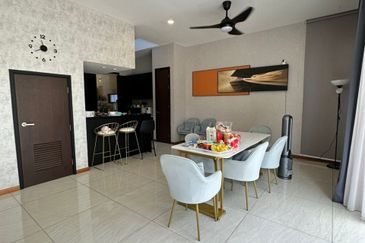 The Hills Residences, Senibong Cove