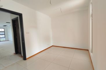 Senibong Cove Waterway Residences