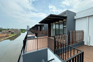 Senibong Cove Waterway Residences