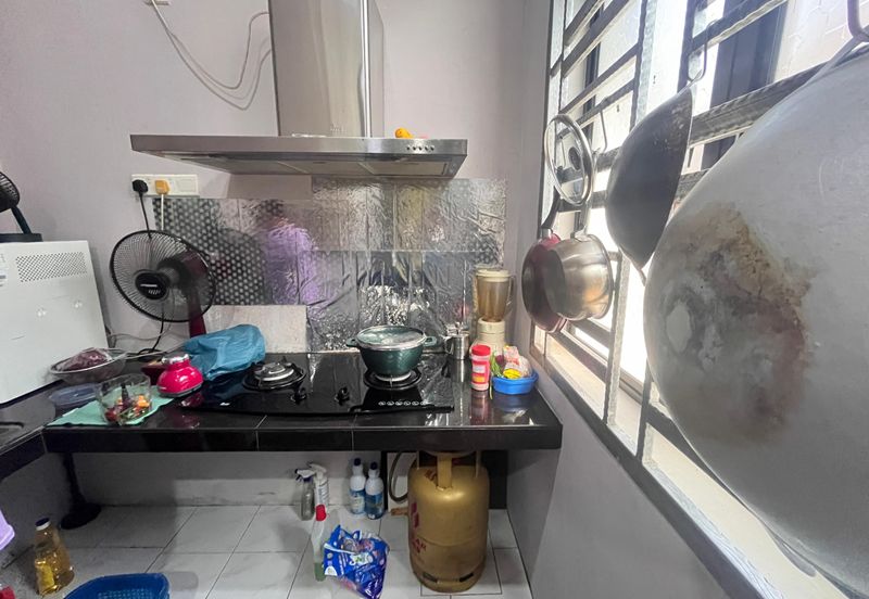 Jalan Serindit Utama