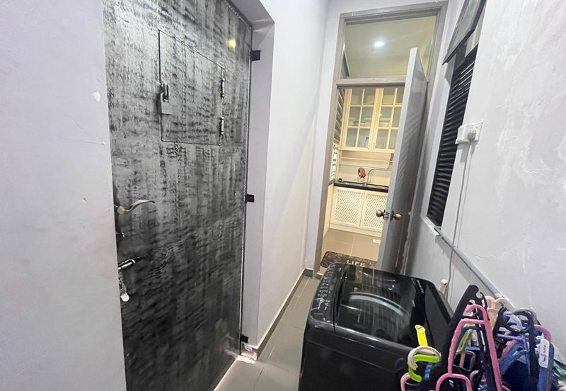 Jalan Serindit Utama