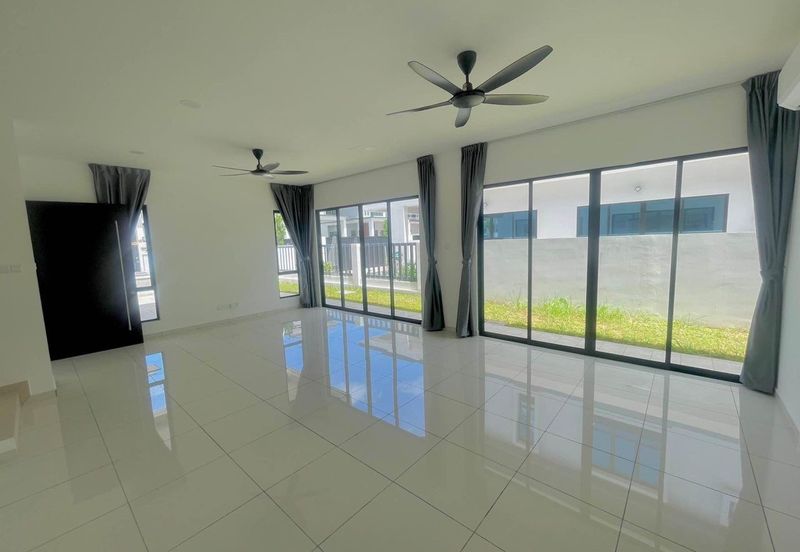 Austin Residence @Taman Mount Austin