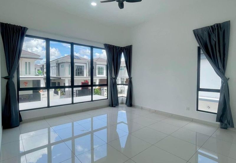 Austin Residence @Taman Mount Austin