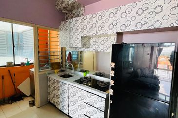 Seri Austin Luxury Apartment