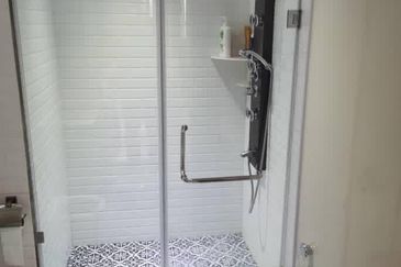 Akademik Suite @ Mount Austin