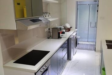 Akademik Suite @ Mount Austin