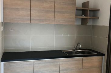 Seri Austin Luxury Apartment