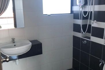 Seri Austin Luxury Apartment