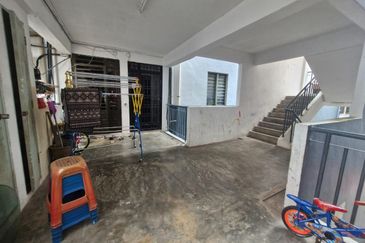 Sri Putra Apartments