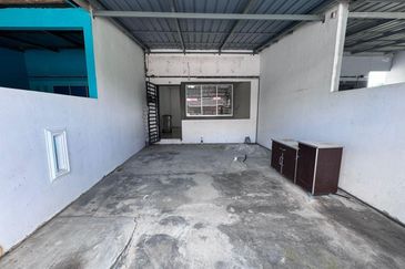 Pasir Gudang Low Cost House RM318k