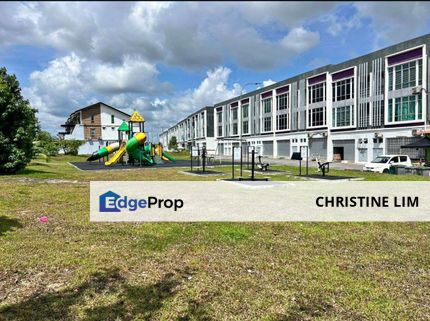 Senai Unblock Unit Near Airport 3 Storey Terrace House 18 x 65 RM 580k Only, Johor, Senai