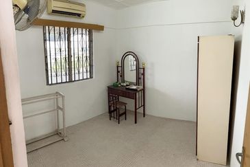Flat Taman Ungku Tun Aminah