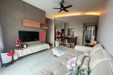 Setia Tropika Fully Furnished & Fully Renovated Near EDL Highway 